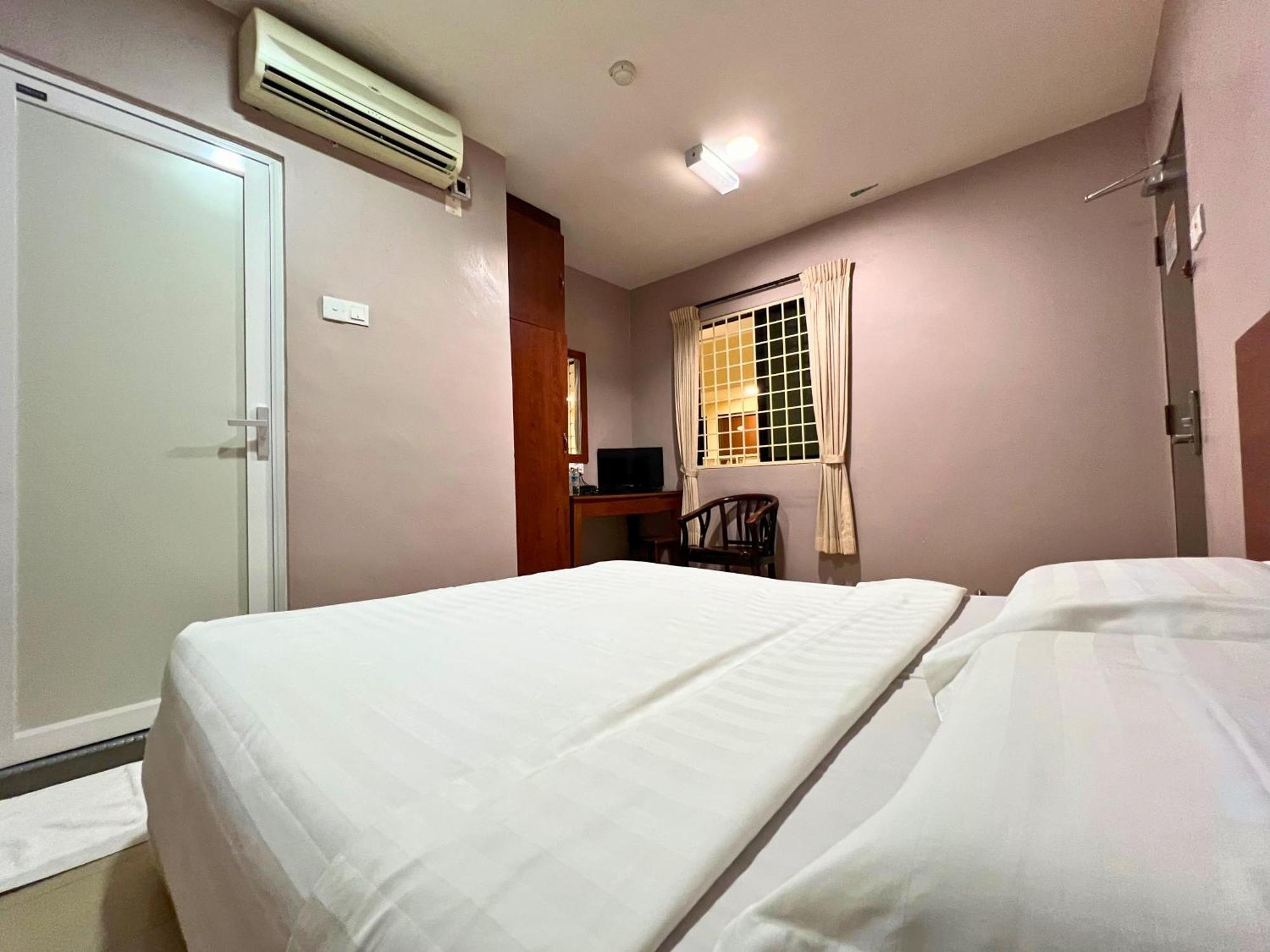 Tropicana Hotel Gemas Экстерьер фото
