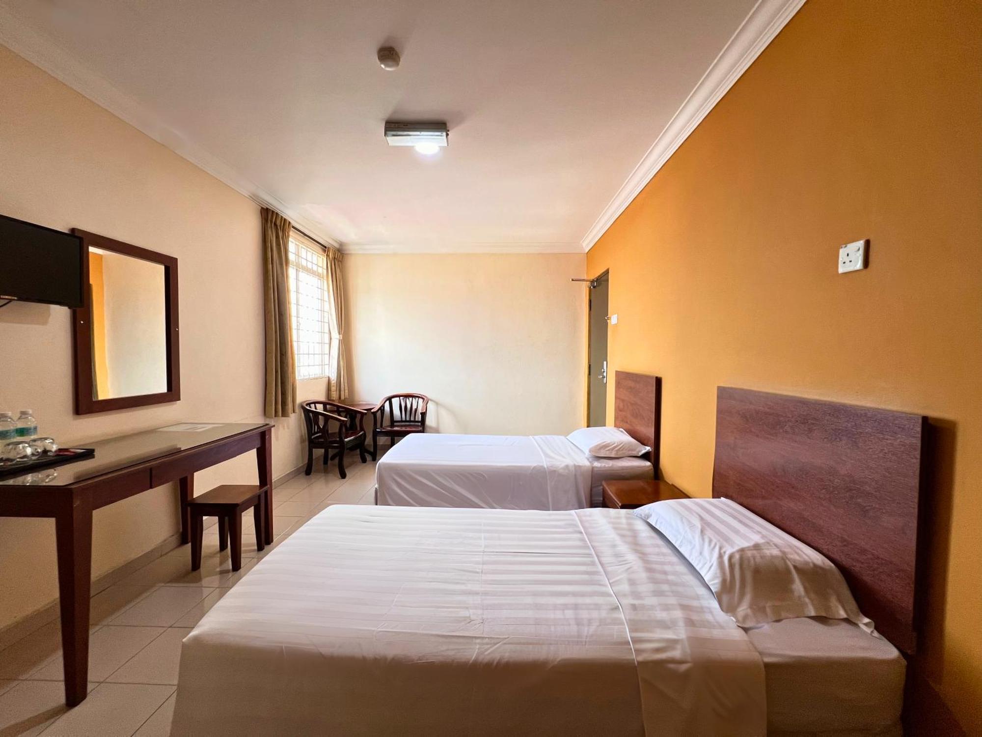Tropicana Hotel Gemas Экстерьер фото