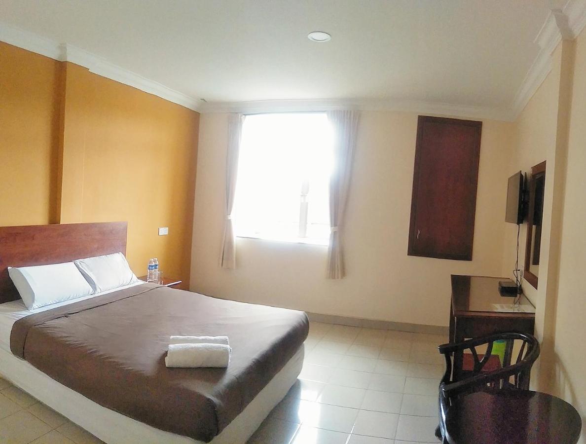 Tropicana Hotel Gemas Экстерьер фото