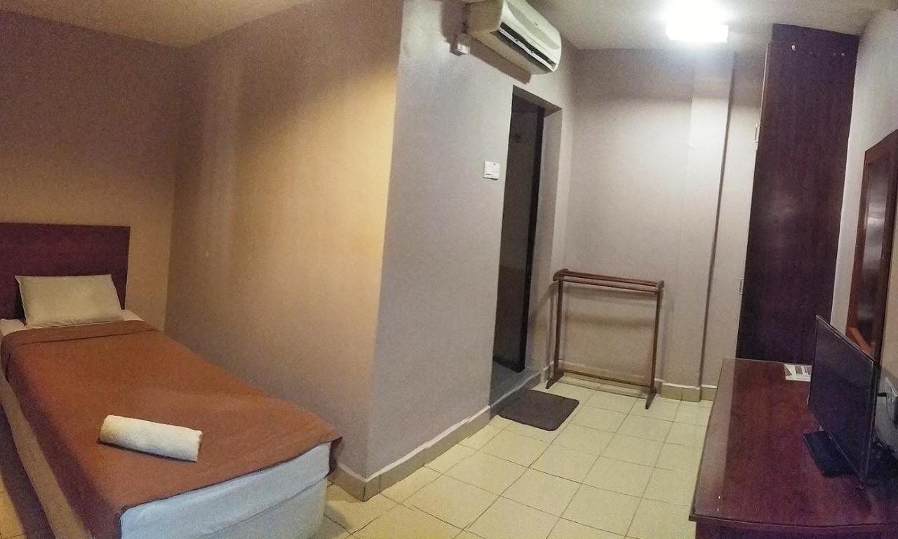 Tropicana Hotel Gemas Экстерьер фото